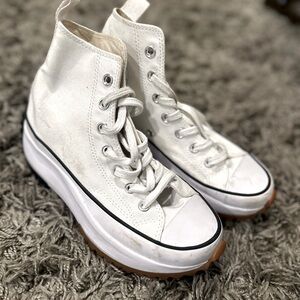 🤍Converse” Chuck Taylor “ White Platform Sneakers